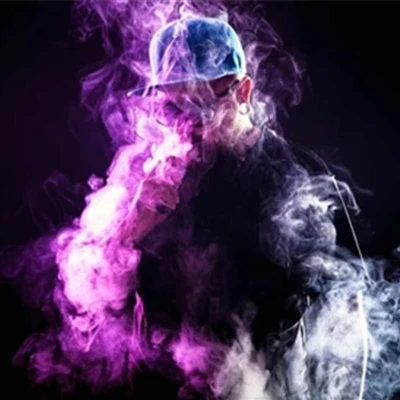 Prečo tínedžeri fajčia elektronické cigarety?