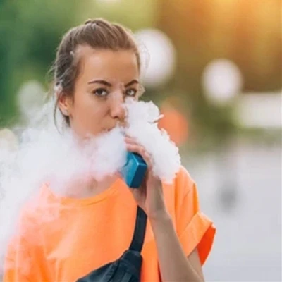 Je dym vydychovaný z e-cigariet škodlivý?