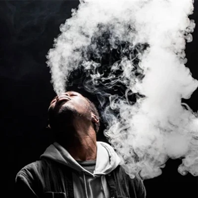 Je pasívne fajčenie z e-cigariet škodlivé pre ľudský organizmus?